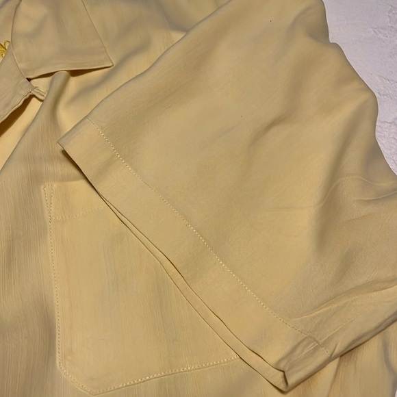 100 percent silk Tommy Bahama men’s yellow short sleeve shirt XL - Picture 2 of 6